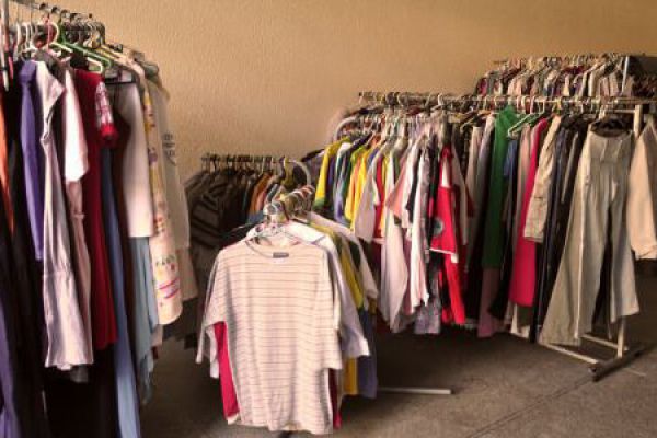 12-bazar-slide-roupasD037729D-860F-A117-B84B-C509C68FACD4.jpg